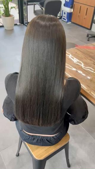 ロング MEGRI 三軒茶屋【メグリ】のヘアスタイル