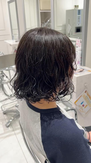 ミディアム パーマ 越智 彩心のヘアスタイル