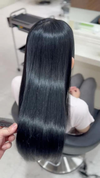 ロング 縮毛矯正× ブルーブラック/池袋のヘアスタイル