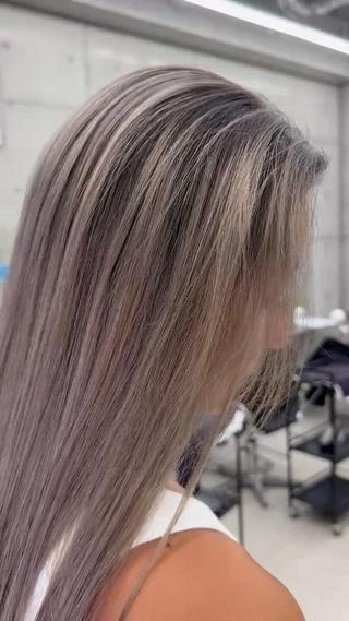 ロング カラー Kazuki/名古屋 ブリーチ/髪質改善のヘアスタイル