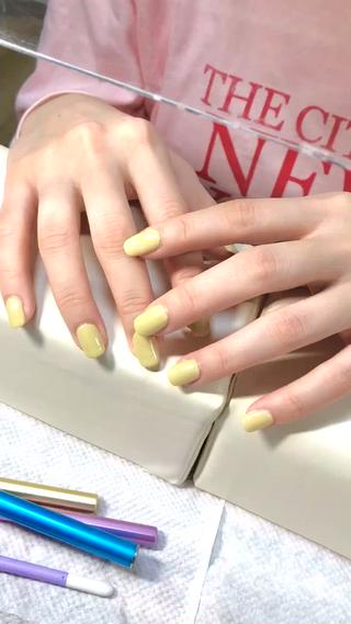 お洋服に合わせてネイルも明るめカラーに(о´∀`о)☆*♪
#ワンカラーネイル
#イエローネイル
#春カラー