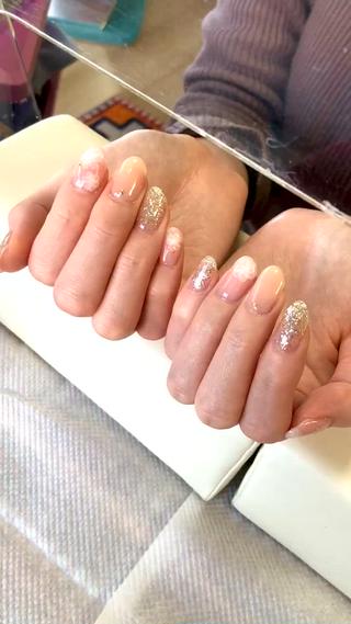 ラメピンクベージュキラキラ〜♪♪♬∩^ω^∩♡
#定額ネイル
#3色ネイル
#シンプルネイルデザイン