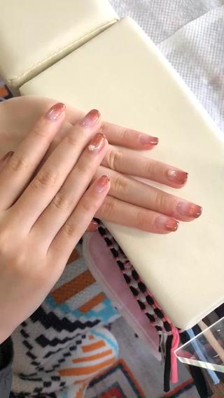 レッドブラウンのオシャレカラ〜♪♬*\(^ω^)/*︎♡♡
#マグネットネイル
#シンプルネイル