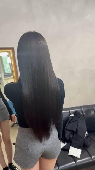 ロング ALLY 原宿のヘアスタイル