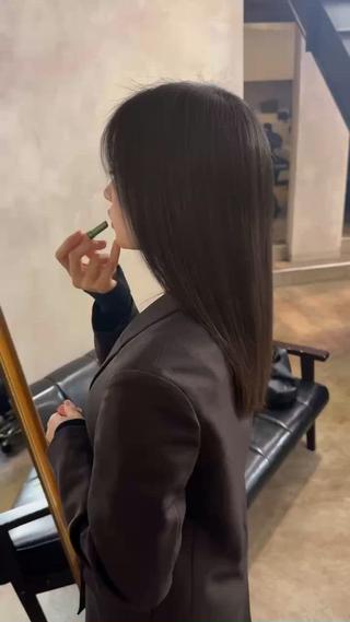 ミディアム ALLY 原宿のヘアスタイル