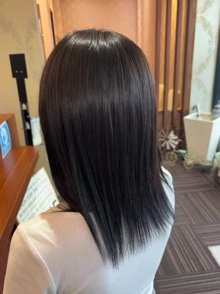 セミロング 高橋 佳那のヘアスタイル