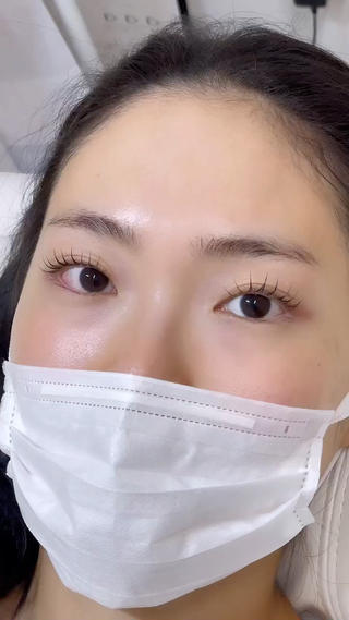 ツヤツヤパリジェンヌ♡♡
トリートメントをする事でまつ毛の内部補修や、ハリコシの強化などが期待できます