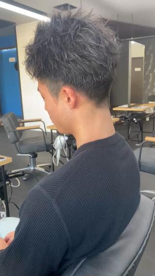 パーマ メンズ 山﨑 大暉【ダブルカラー】のヘアスタイル