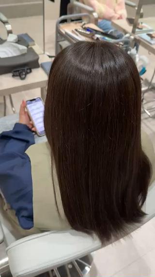 黄色味を抑えたカラー