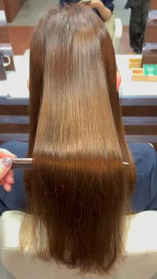 ロング LiL しおんのヘアスタイル