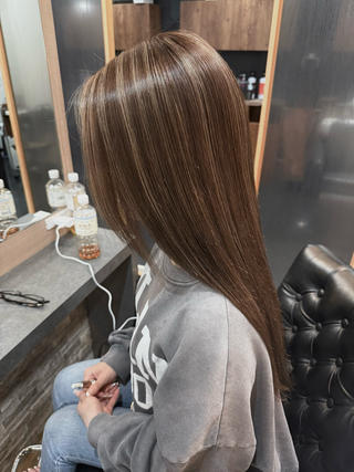 ロング RIEブリーチ& エクステ特化型のヘアスタイル