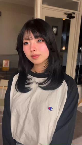セミロング ayu omochaのヘアスタイル