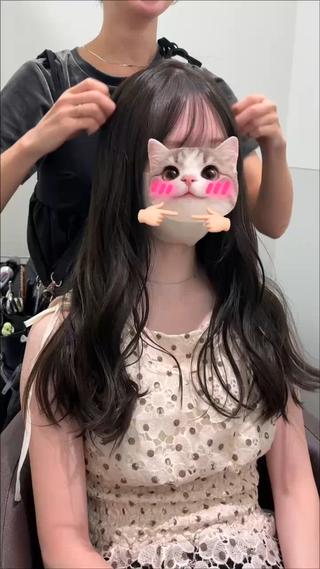 ロング 盛れる透明感カラー momokaのヘアスタイル