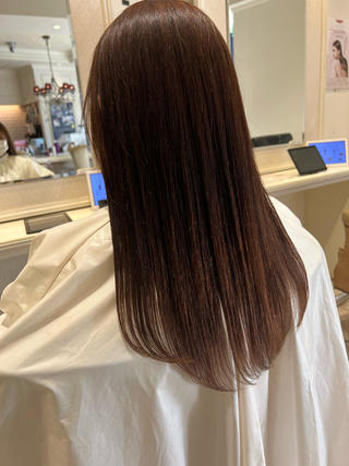 艶のあるカラーで品格アップブリーチなしでダメージレス
キレイな大人女子へ