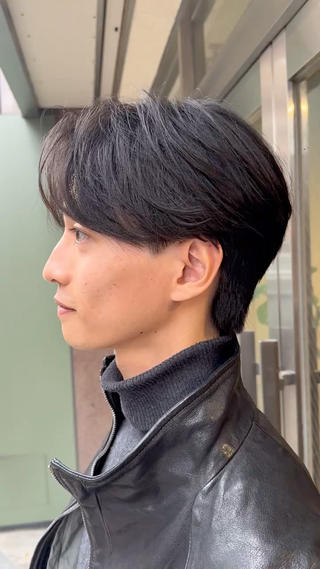 頭の形が綺麗に見えるように、
頭の丸みを計算しながら切ってます!