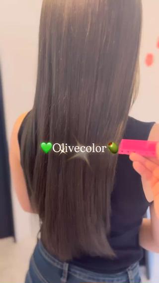 年中人気のオリーブカラー

しっかりと赤みを消しつつ透明感もあるので大人気のお色味になってます 