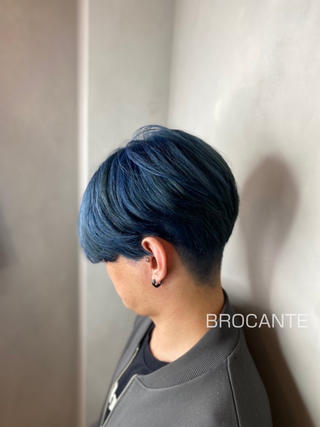 #メンズカット
#ネイビー
#青髪
#ブリーチ
#センターパート
#ツーブロック
#韓国スタイル
#立川駅徒歩1分♪
#職人美容師 