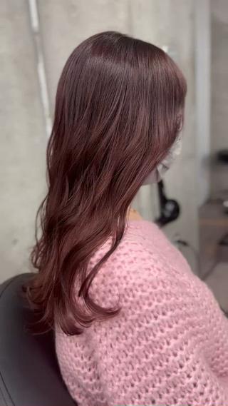 ストロベリーチョコブラウン
透け感/バレイヤージュ/メルティカラー/マッシュ/フェミニン/インナーカラー/ボブ/センターパート/小顔カット/モード/ロブ/ハイライト/ラフ/アンニュイ/抜け感/アッシュ/ウルフ/ストレート/重め/ヘルシー/シースルーバング/ビタミンカラー/くびれヘア/透明感/