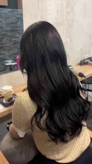 ロング 田中 望有のヘアスタイル