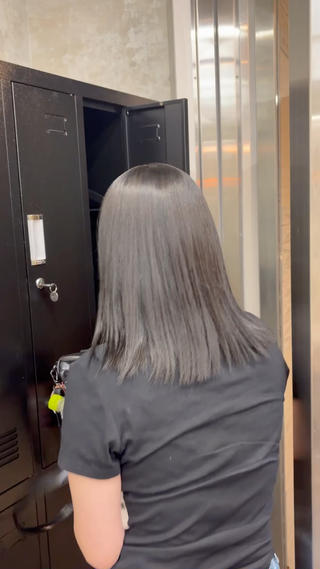 カラー 田中 望有のヘアスタイル