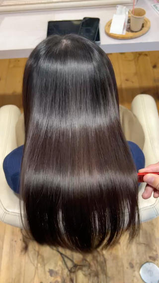 ロング 佐藤 翔空【艶 カラー/縮毛矯正】のヘアスタイル