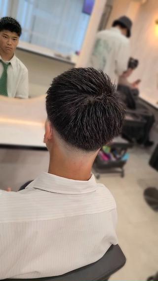 フェード高校生
夏に向けて刈り上げもサッパリしましょう!