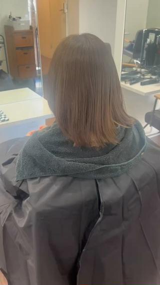 イヤリングのみブリーチ履歴のお客様
red brownにちょこっとアレンジがかわいい