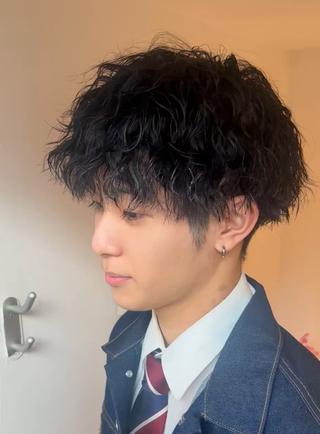 パーマ かがやしづ ⭐️カラーモデルのヘアスタイル
