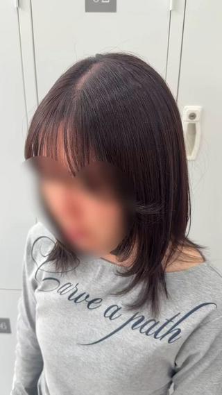 ミディアム 結城 虹心のヘアスタイル