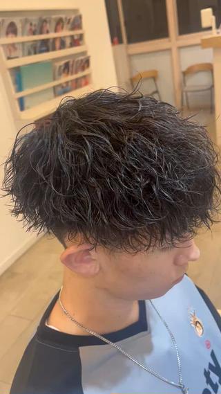 パーマ メンズ 田中 大輝のヘアスタイル