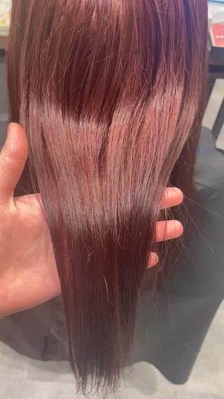 カラーしてもこの艶感
ハホニコトリートメントをプラスするだけで
艶を叶えれます