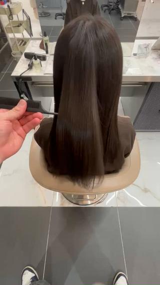 新酒 麗都のヘアスタイル