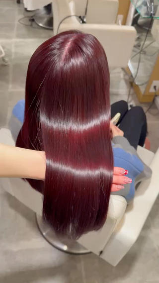 ワンカラーで綺麗にお色味が出る cherry red 