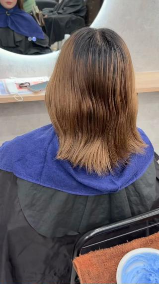 ミディアム 秋山 七海のヘアスタイル