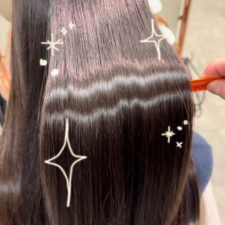 乾かすだけでこの艶髪
美髪縮毛矯正で手に入れましょう♪
