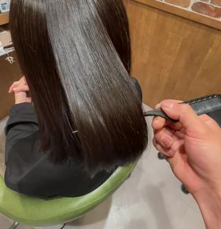 ミディアム 小林 柚喜のヘアスタイル