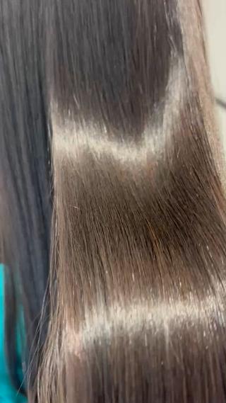 美髪矯正でサラ艶ヘアに