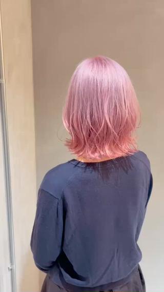 ミディアム マエダ マサシのヘアスタイル