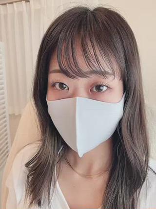 まつげの長さを最大限に活かすストレートデザイン 