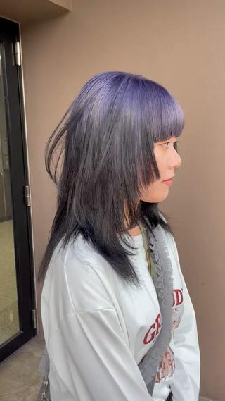 ルーツ デザインカラー
色落ち楽しめるパープルカラー
ブリーチ1回からできます!