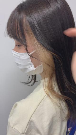 セミロング カラー 抜け感レイヤー︴ ニュアンスカラーのヘアスタイル