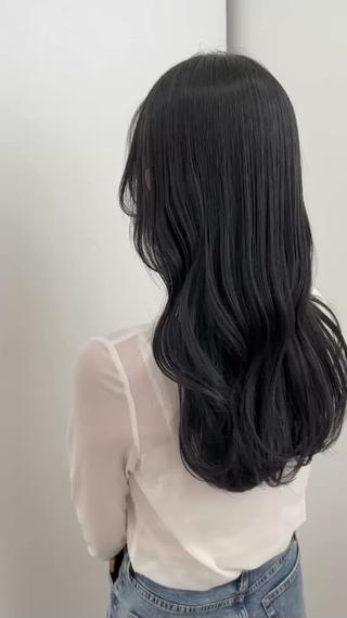 ロング カラー トレンド/顔まわり/ レイヤー/髪質改善のヘアスタイル