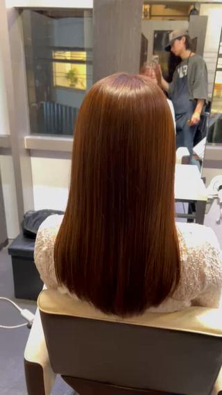 ロング カラー 松井 夏輝のヘアスタイル