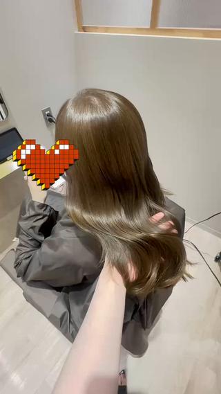 セミロング カラー 中村 友莉夏のヘアスタイル