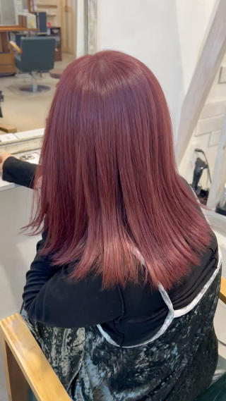 ミディアム カラー 前田 香恋のヘアスタイル