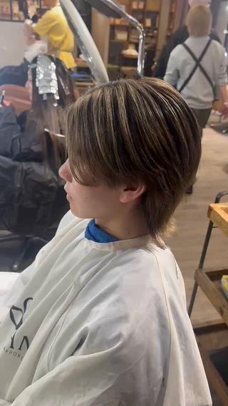 カラー メンズ 奥田 星来のヘアスタイル