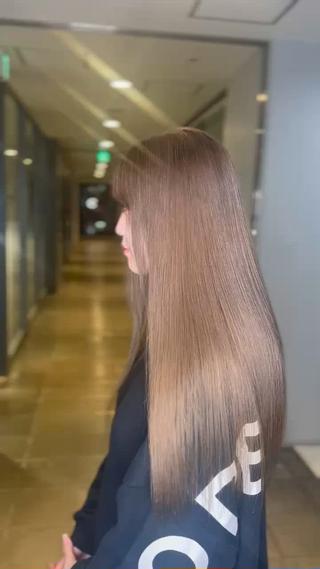 ロング カラー 奥田 星来のヘアスタイル