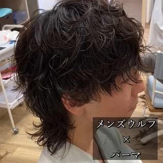 ミディアム メンズパーマ波巻き 🌳大森悠登🌳のヘアスタイル