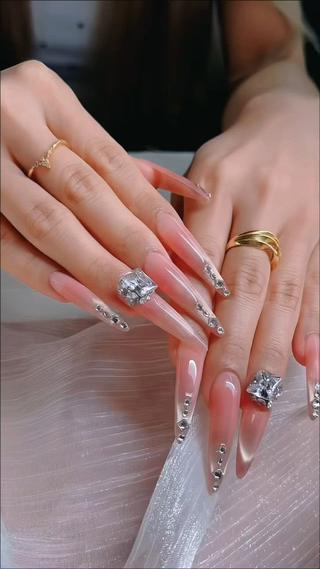 ネイル Havi Nails 栄店のネイルデザイン