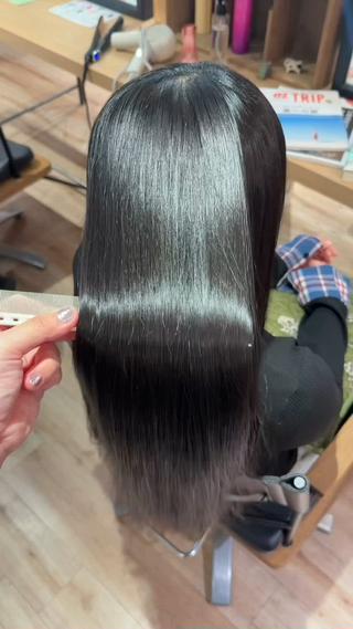 【straight】朝の支度が楽に
広がり・うねりを抑えて扱いやすい髪へ